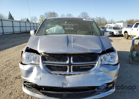 2019 Dodge Grand Caravan Sxt z USA, uszkodzony, nr VIN 2C4RDGCG7KR659781